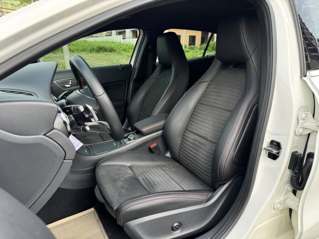 Mercedes-Benz/賓士   GLA-CLASS  GLA180  第5張相片