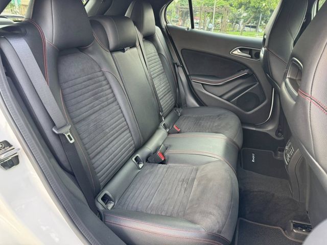 Mercedes-Benz/賓士   GLA-CLASS  GLA180  第8張相片