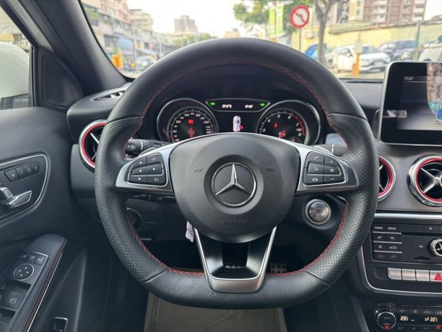 Mercedes-Benz/賓士   GLA-CLASS  GLA180  第9張相片
