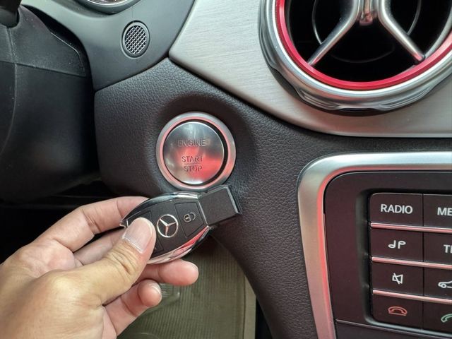 Mercedes-Benz/賓士   GLA-CLASS  GLA180  第13張相片