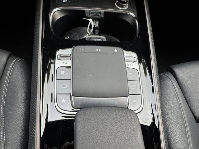 Mercedes-Benz/賓士   B-CLASS  B180  第14張相片