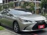 Lexus  ES  第1張縮圖