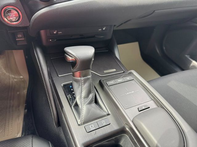 Lexus  ES  第12張相片