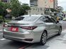 Lexus  ES  第24張縮圖