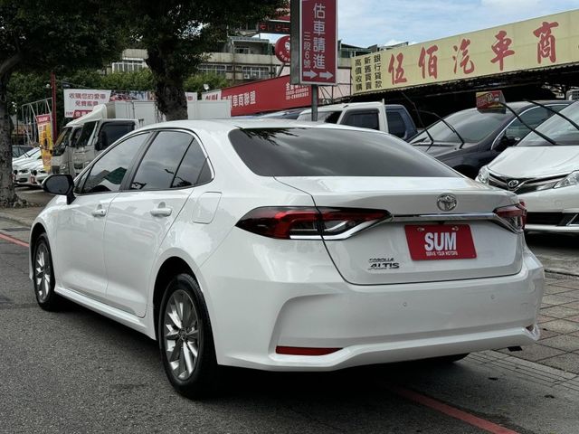 Toyota  Altis 金鑽店~自用車證只跑5萬公里，ACC跟車+車道偏移，AEB自動煞停，恆溫  第2張相片