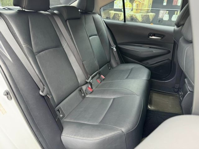 Toyota  Altis 金鑽店~自用車證只跑5萬公里，ACC跟車+車道偏移，AEB自動煞停，恆溫  第8張相片
