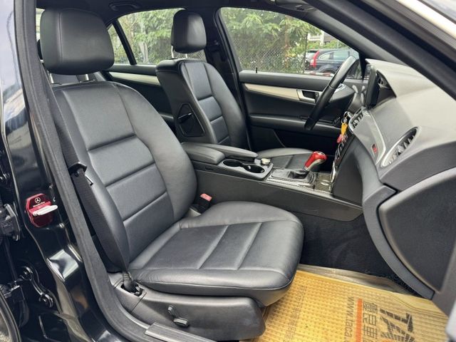 Mercedes-Benz/賓士   C-CLASS  C250 金鑽店~  C250 AMG版 1.8 直列4缸 渦輪增壓 204匹 7速手自排 天窗 定速 電動座椅 9安 安卓機 無線Apple CarPl  第5張相片