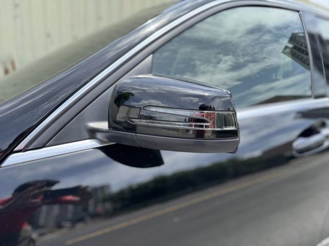Mercedes-Benz/賓士   C-CLASS  C250 金鑽店~  C250 AMG版 1.8 直列4缸 渦輪增壓 204匹 7速手自排 天窗 定速 電動座椅 9安 安卓機 無線Apple CarPl  第19張相片