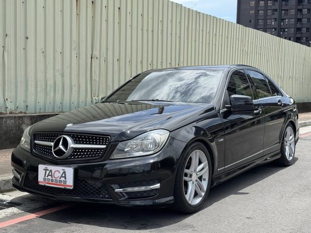 Mercedes-Benz/賓士   C-CLASS  C250 金鑽店~  C250 AMG版 1.8 直列4缸 渦輪增壓 204匹 7速手自排 天窗 定速 電動座椅 9安 安卓機 無線Apple CarPl  第23張相片