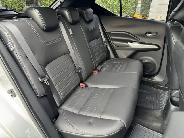 Nissan  Kicks 金鑽店~超時尚 大小空間剛剛好的小休旅 家庭用車來囉！2022年式 Kicks 1.5 智行旗艦版 里程保證只跑9千多公  第6張相片