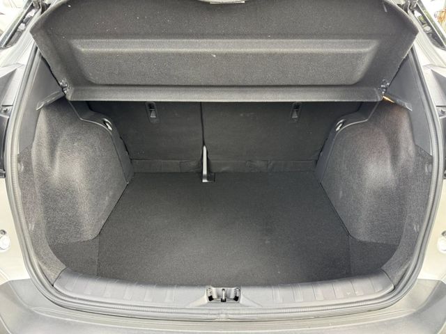 Nissan  Kicks 金鑽店~超時尚 大小空間剛剛好的小休旅 家庭用車來囉！2022年式 Kicks 1.5 智行旗艦版 里程保證只跑9千多公  第22張相片