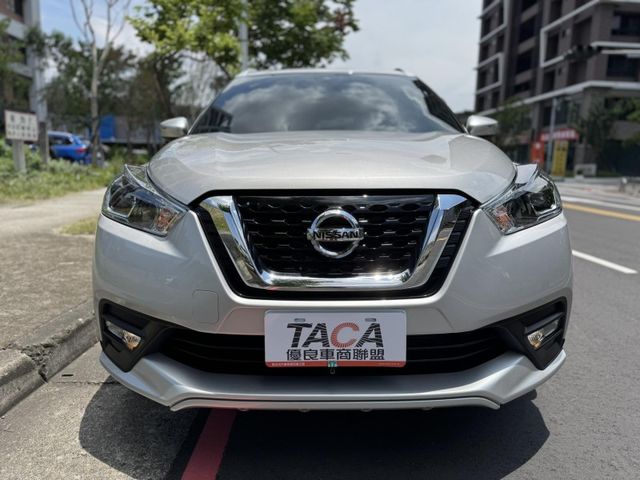 Nissan  Kicks 金鑽店~超時尚 大小空間剛剛好的小休旅 家庭用車來囉！2022年式 Kicks 1.5 智行旗艦版 里程保證只跑9千多公  第25張相片