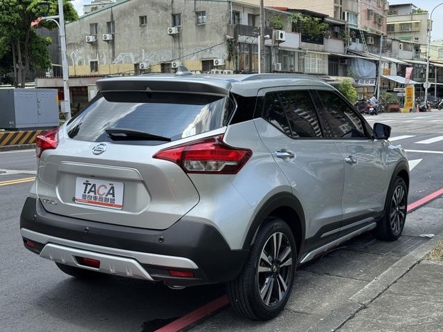 Nissan  Kicks 金鑽店~超時尚 大小空間剛剛好的小休旅 家庭用車來囉！2022年式 Kicks 1.5 智行旗艦版 里程保證只跑9千多公  第28張相片