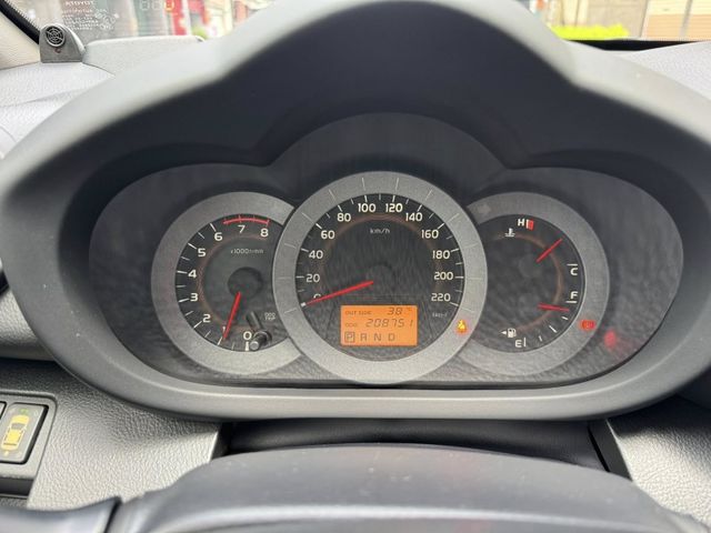 Toyota  RAV4 金鑽店~RAV4 黑色 2.4G尊貴版 里程保證 車況優值 非常好開 妥善率高 超優值代步神  第10張相片