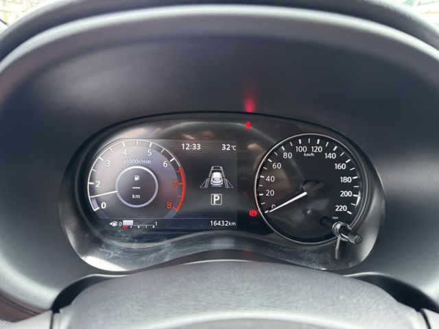 Nissan  Kicks 金鑽店~Kicks 大改款 旗艦版1.6 自然進氣 直列4缸 135匹馬力 加購平衡桿 下護板 底盤防鏽 原廠6年6大系統保固 里程保證只跑16000多公  第10張相片
