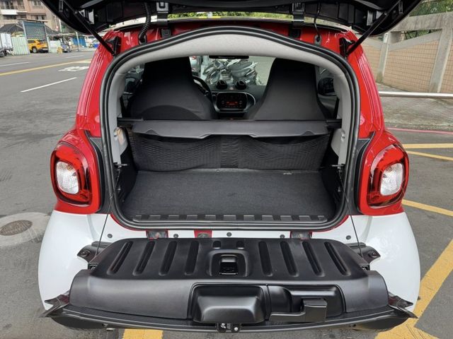 Smart  SMART FORTWO  第17張相片