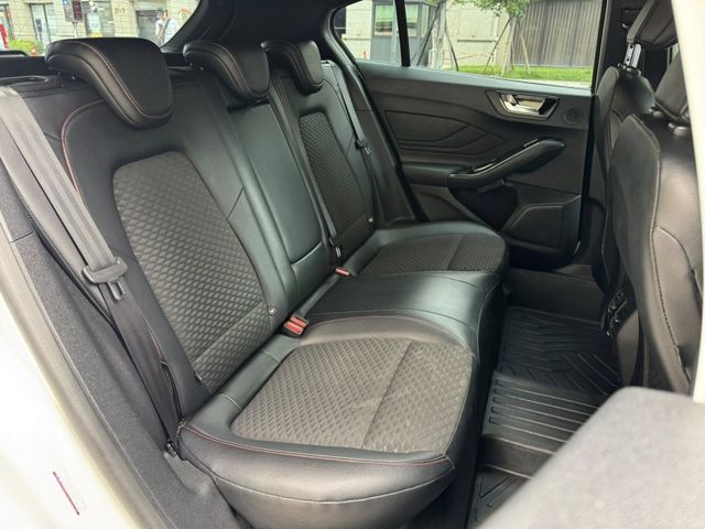 Ford/福特  Focus  第8張相片