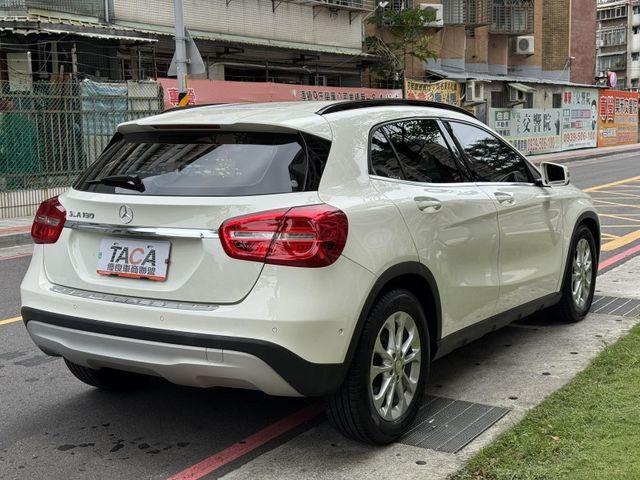 Mercedes-Benz/賓士   GLA-CLASS  GLA180  第24張相片