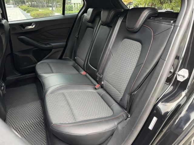 Ford/福特  Focus  第6張相片