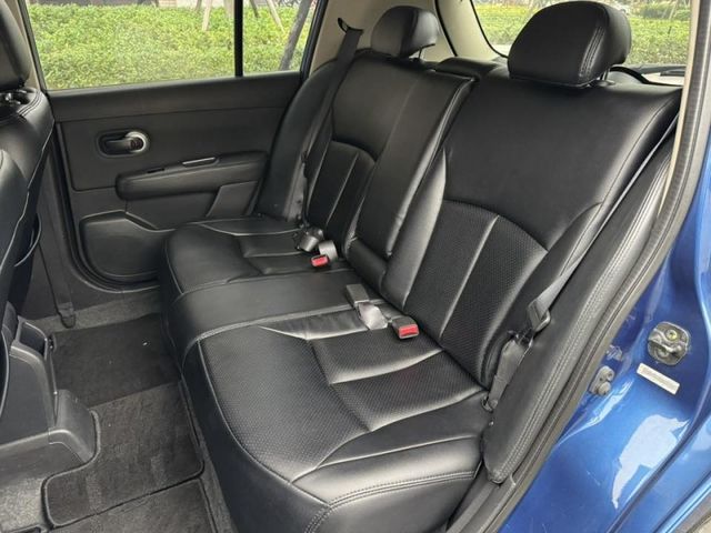 Nissan  Tiida  第8張相片