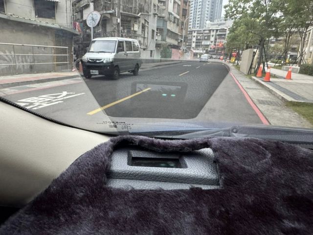 Nissan  Tiida  第11張相片