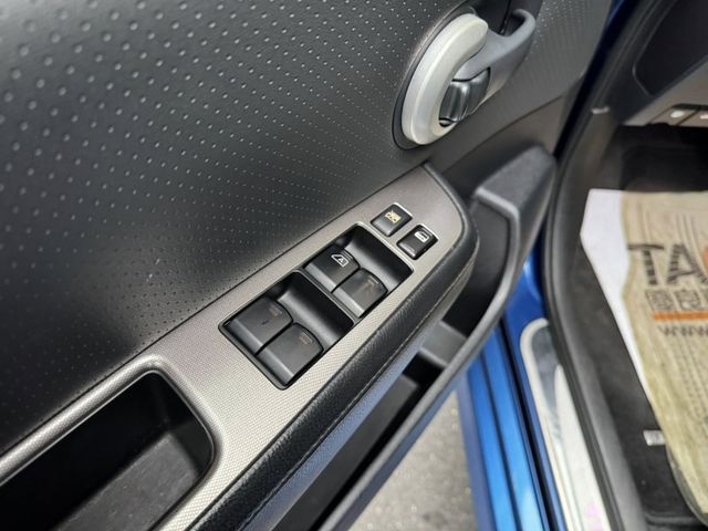 Nissan  Tiida  第14張相片