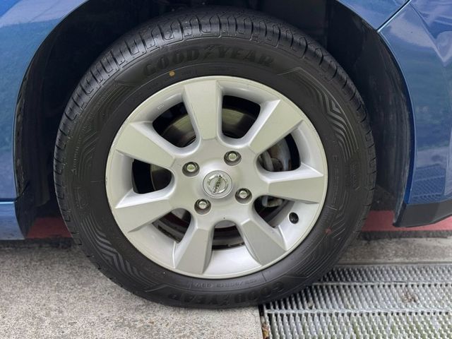 Nissan  Tiida  第18張相片