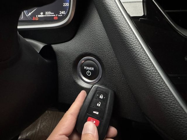 Toyota  Altis  第14張相片