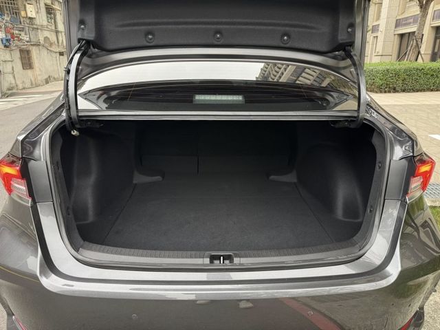 Toyota  Altis  第19張相片