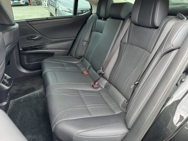 Lexus  ES  第5張相片