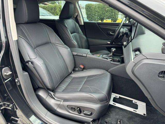 Lexus  ES  第6張相片