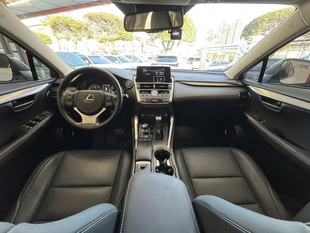 Lexus  NX  第3張相片