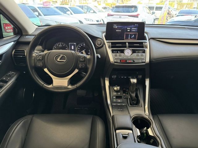 Lexus  NX  第4張相片