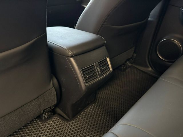 Lexus  NX  第14張相片