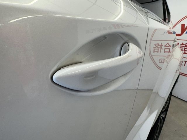 Lexus  NX  第19張相片