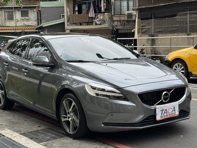 Volvo  V40  第1張相片