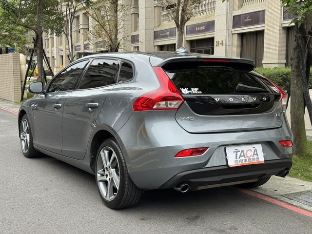 Volvo  V40  第2張相片