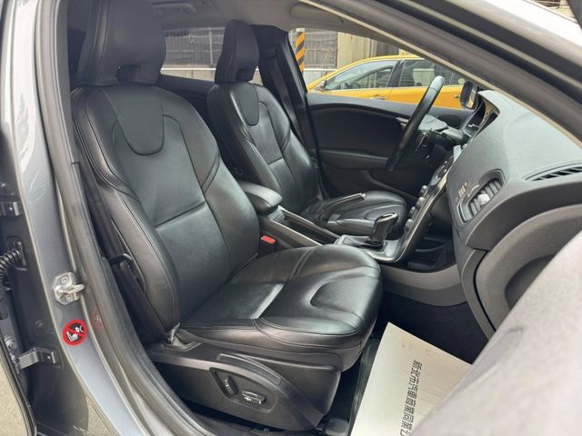 Volvo  V40  第5張相片