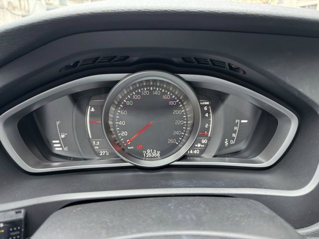 Volvo  V40  第10張相片
