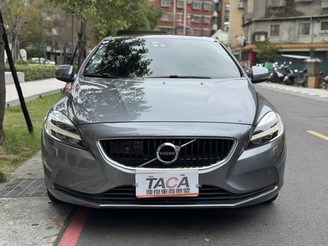 Volvo  V40  第19張相片