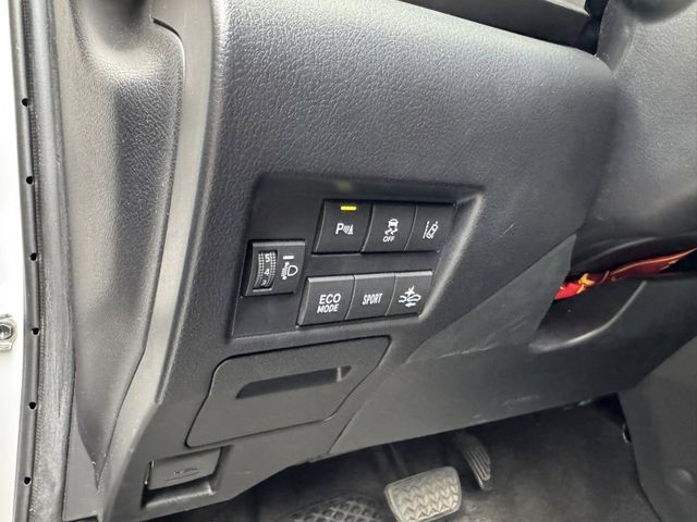 Toyota  Yaris  第14張相片