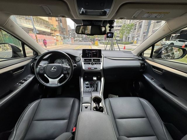Lexus  NX  第4張相片