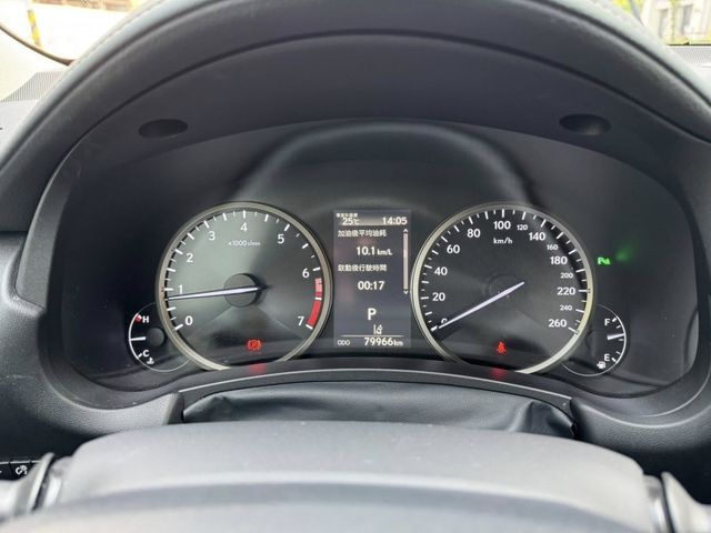 Lexus  NX  第10張相片