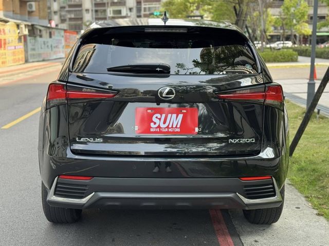 Lexus  NX  第20張相片