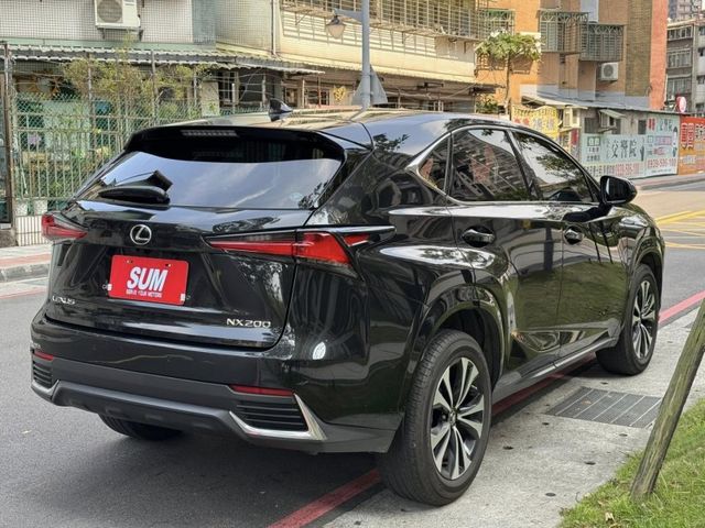 Lexus  NX  第22張相片