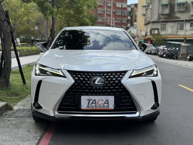 Lexus  UX250h  第24張相片