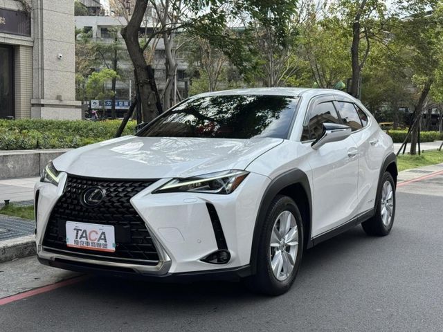 Lexus  UX250h  第26張相片