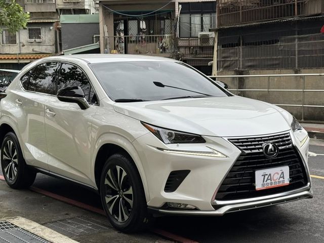 Lexus  NX  第1張相片