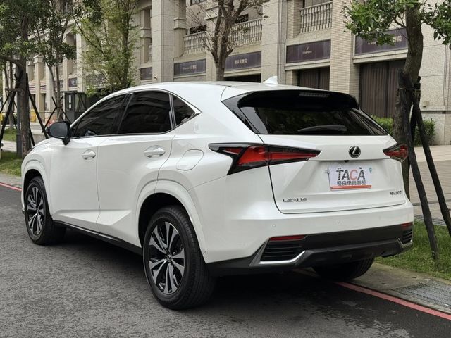 Lexus  NX  第2張相片
