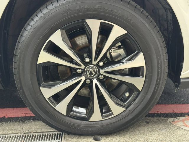 Lexus  NX  第22張相片